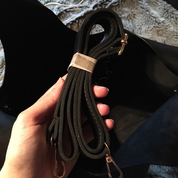 Black Hobo Purse - Picture 4 of 5